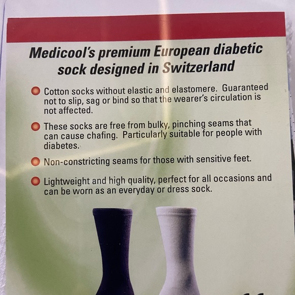 Bundle (5 pairs) European Diabetic Sock (3 white 2 black) - Picture 6 of 9